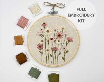 Daisy Field Embroidery Kit // Make Your Own // DIY Craft Kit