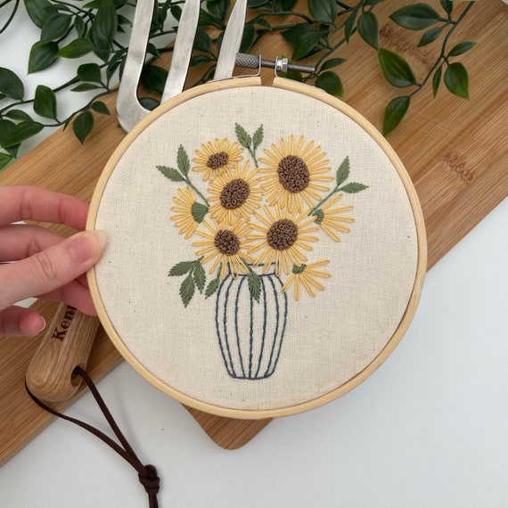 ひまわりの花束 // 6 インチの刺繍枠アート // 説明書付き PDF