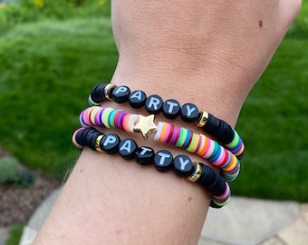 Pulseira com miçangas com nome super personalizado | Pulseira Heishi