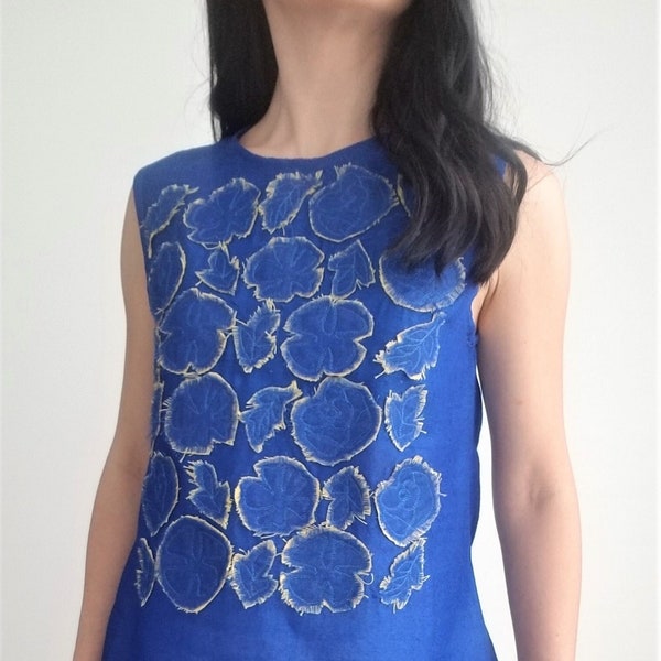 Geblümtes Wollshirt-Blaue Blumen-Rückenknopfbluse-Ärmellose Damenbluse-Elegantes süßes blaues Hemd-Valentinstag-Geschenkblusen-Damenbekleidung