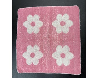 Vintage Daisy Floral Mod Floral Pink White Washcloth Cotton Face Towel MCM Retro