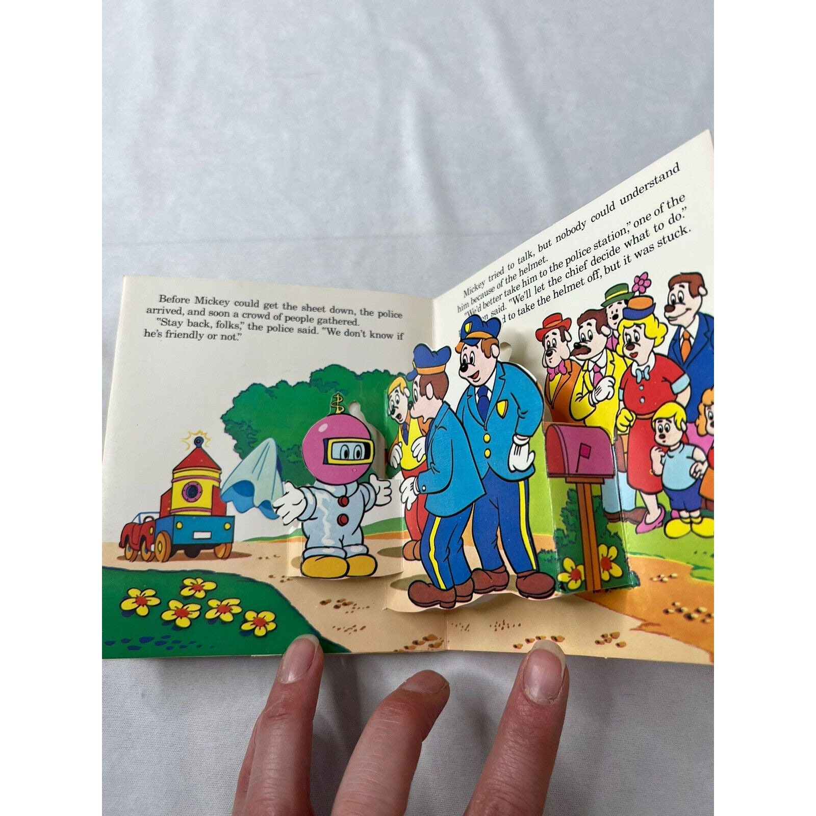 Vintage 1978 Walt Disney Mickey Mouse and the Martian Mix up Popup