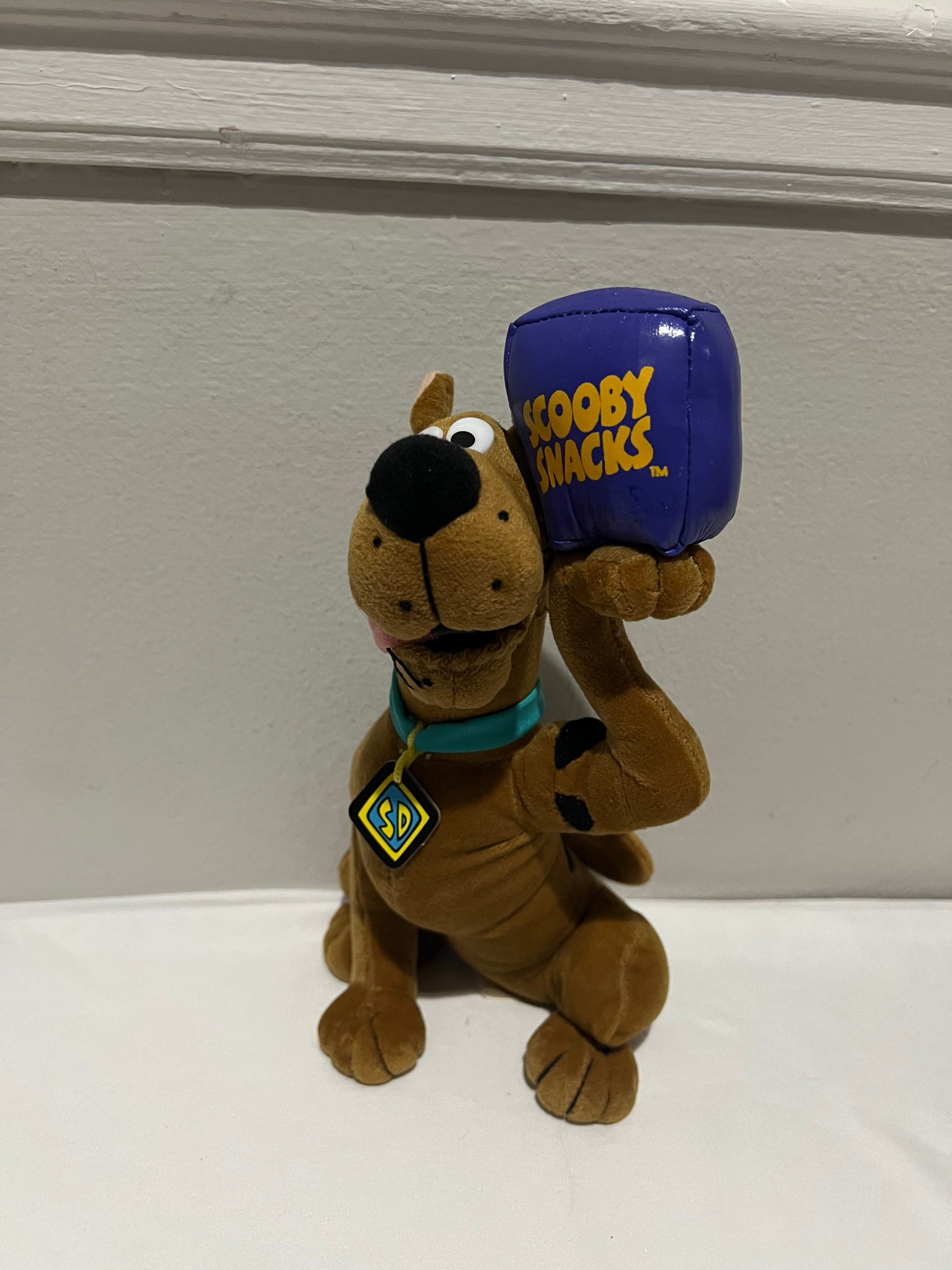 Scooby Doo With Scooby Snacks Bag Plush Doll by Toy Network - Etsy Scooby Doo With Scooby Snacks Bag Plush Doll by Toy Network - Etsy