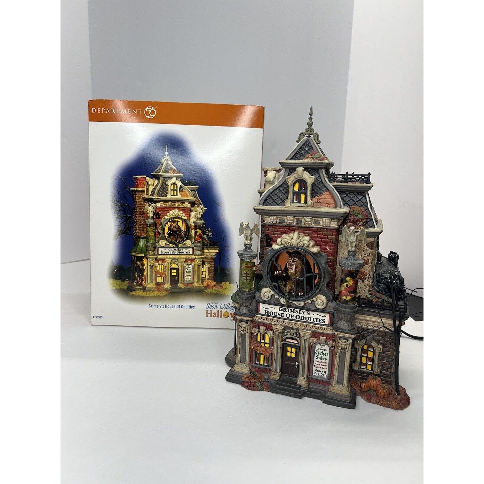Department Dept 56 Halloween Village \, image size:1600x1600