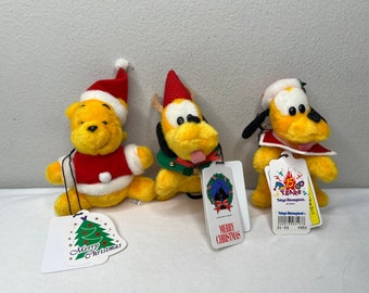 Choice of Tokyo Disneyland Plush Pooh and Pluto Badge Pin NEW Christmas Holiday