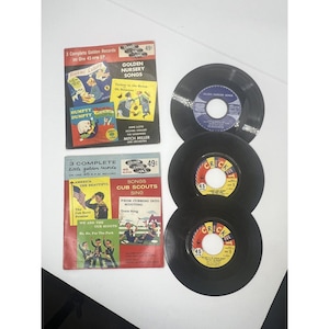 Mixed lot of 45 RPM vinyl records for crafts, decoration, artwork, junk journal