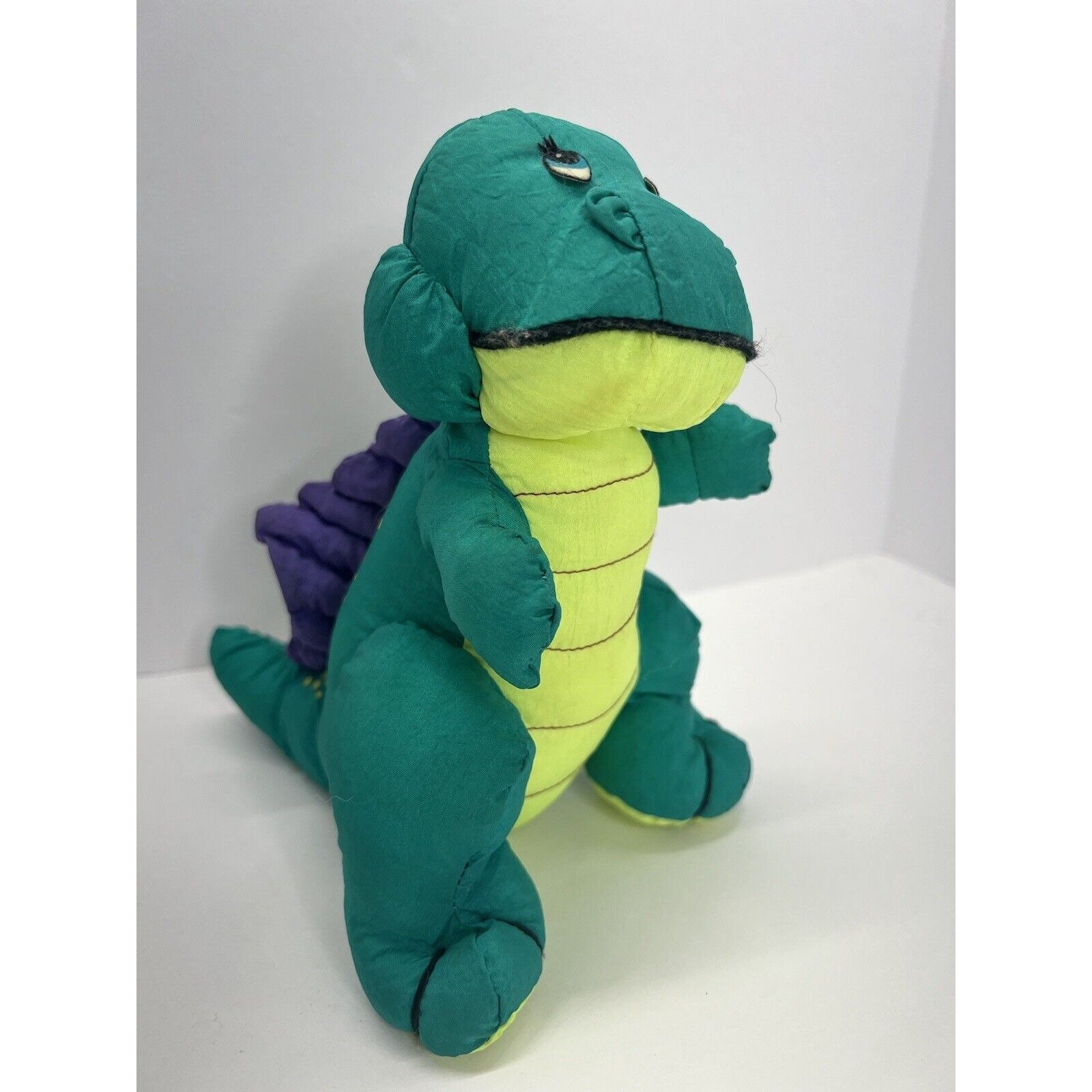 Vintage 1980s OVIRAPTOR - Made in China Dinosaur Figure