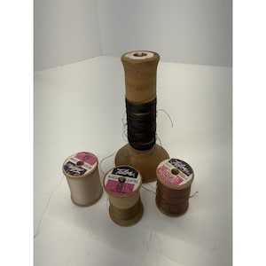 Lot of 4 Vintage Wooden Spools Bobbins Textile Industrial Antique