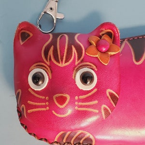 Porte-monnaie chat en cuir repoussé rose fuchsia super mignon, porte-monnaie amusant sur le thème des animaux, cadeau sympa pour les amoureux des chats !