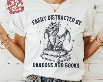 Leicht abgelenkt von Drachen und Büchern SVG PNG, Book Club svg, Drachen svg, Fantasy svg, Lese svg, Buch svg, Buchliebhaber svg, trendige svg