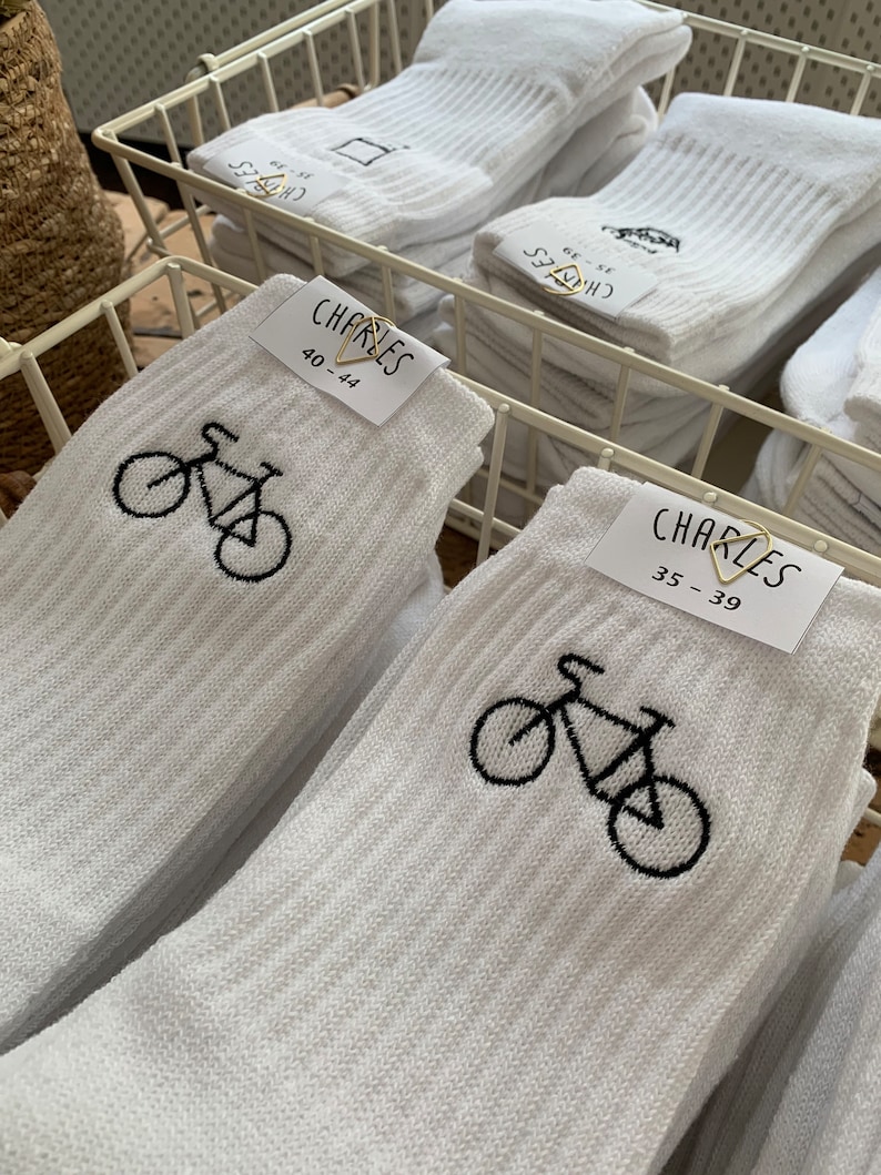 1x chaussette de vélo, chaussettes de tennis brodées à la main image 3