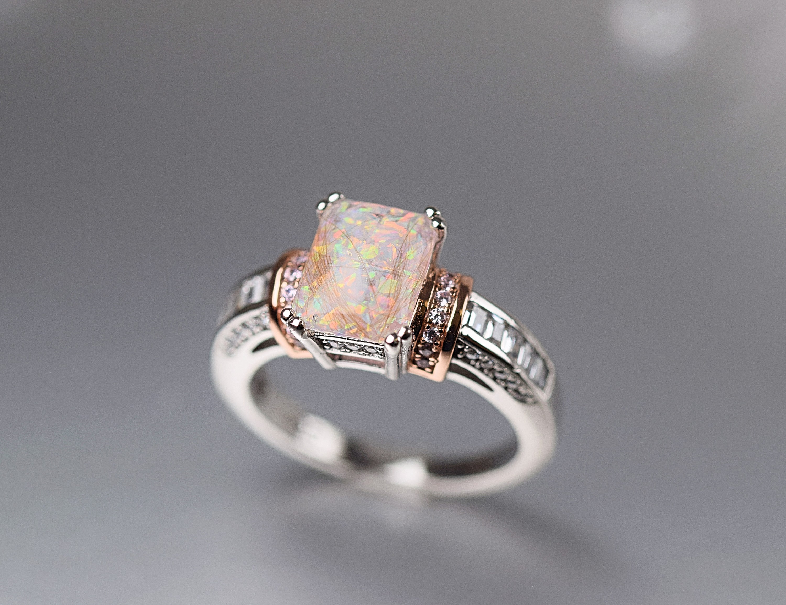 Cremation Ashes & Memorial Premium Ring 'Elizabeth 2nd'