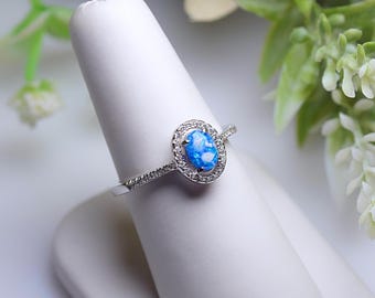 OFFER - Cremation Ashes & Memorial Halo Ring &#39;Roxanne&#39;