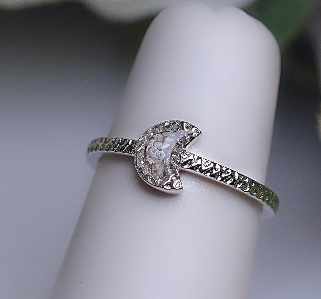 Cremation Ashes & Memorial Crescent Moon Ring 'raja' - Etsy