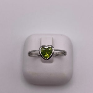 Natural 6mm Heart Shaped Peridot Silver Ring