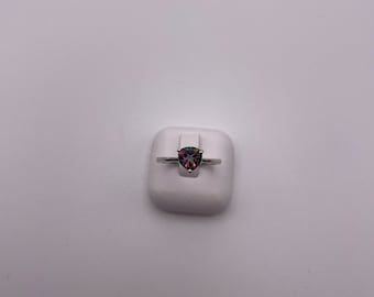 Mystic Topaz 7mm Trillion Ring in Silverin size 7