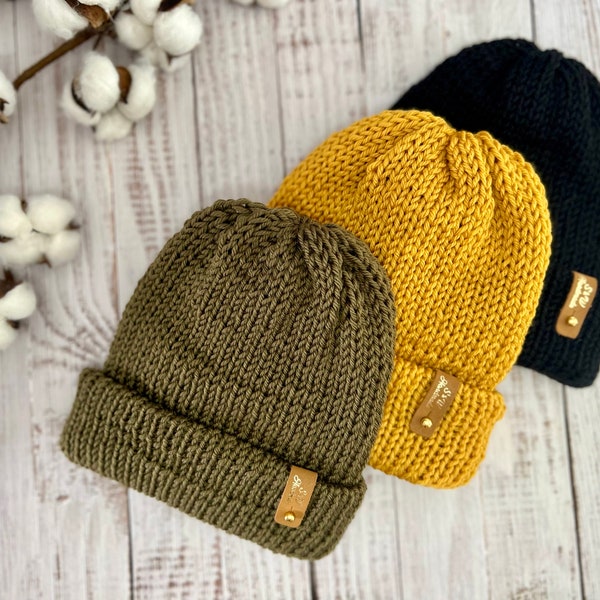 100% Merino wool beanie, Unisex cuffed adult beanie, Classic handmade knit hat, for men and women