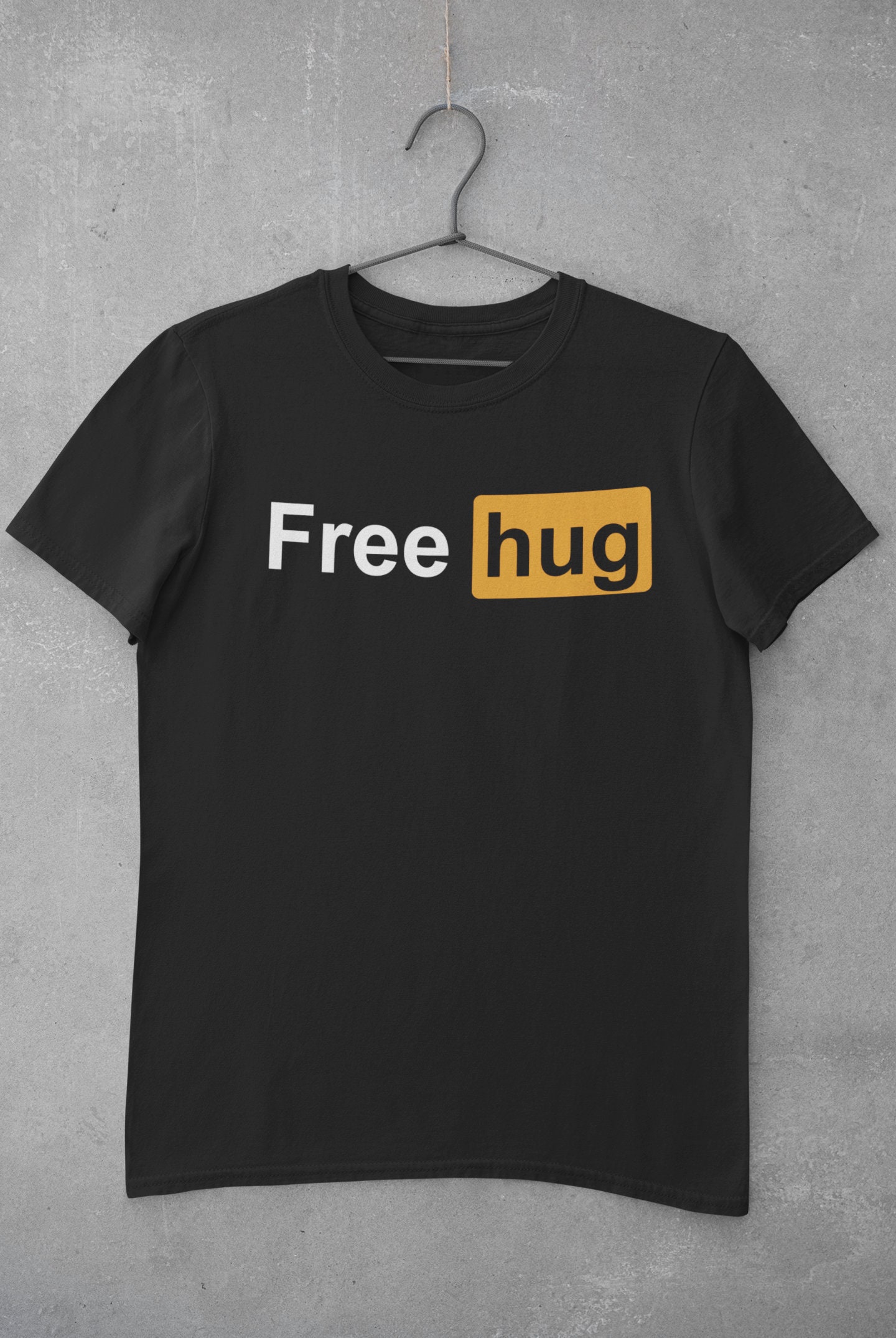 Men's Free Hugs T-shirt Funny Meme 