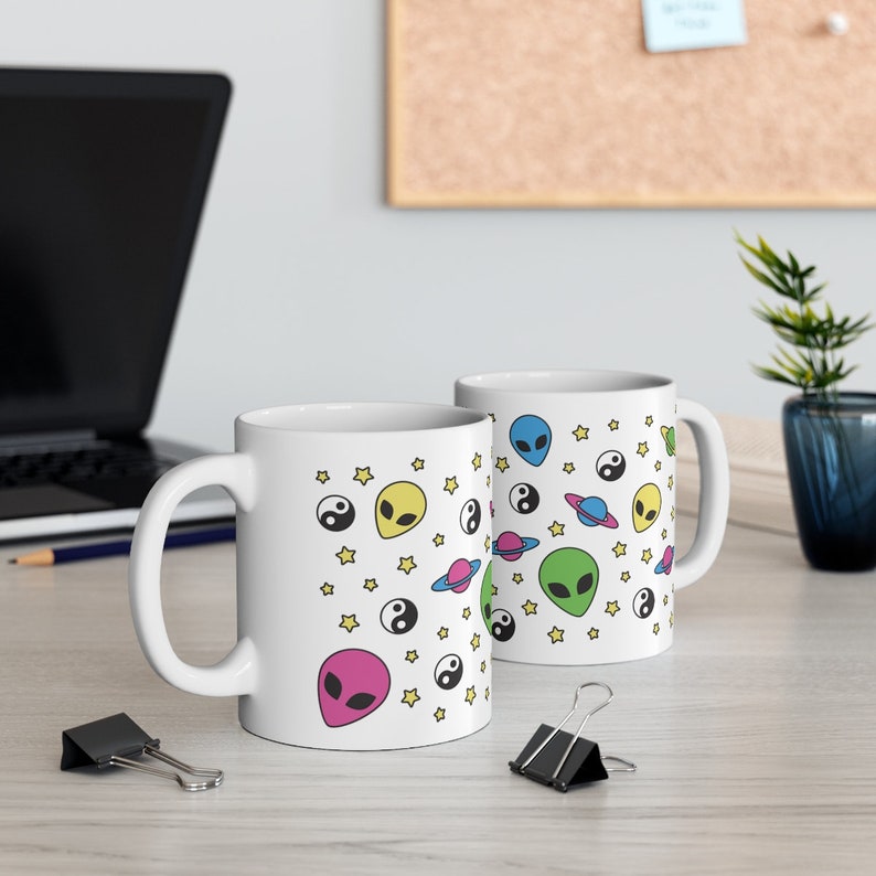 90's Inspired Neon Aliens Pattern ~ Mug image 4