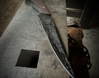The “Valkyrie” Fish Hook Canister Damascus Hunter EDC Knife