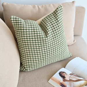 Fairfield Herringbone Pocket Throw Pillow, 18x18 – HiEnd Accents