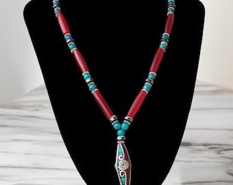 ndianischer Türkis & Korallen Halskette | Tribal Schmuck handgemacht | Tibetischer Anhänger | Spirituelles Geschenk | Boho Chic