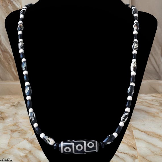 Authentic 9‑Eye Dzi Amulet – Tibetan Protection & Success Talisman – Black Onyx Pendant Necklace