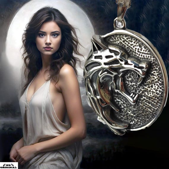 NECKLACE MEDALLION PENDANT
