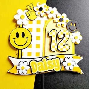 Personalised Gingham Smiley Face Cake Topper: Retro Party Decor