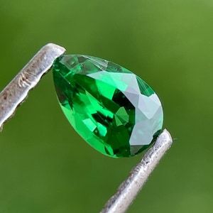 Natural Tsavorite Green Garnet, 5x3 MM Loose High Quality Tsavorite, Faceted Pear Cut Green Tsavorite, Perfect Custom For jewelry.