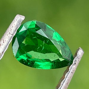 Natural Tsavorite Pear, 3x5 MM 0.40 Carats Loose Royal Green Tsavorite Pear, Genuine Tsavorite Garnet For Making Jewellery.