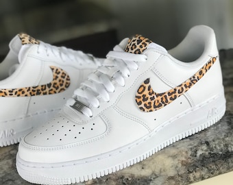 sneakers animal print nike