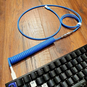 BLUE coiled artisan USB C cable for mechanical keyboards GX16