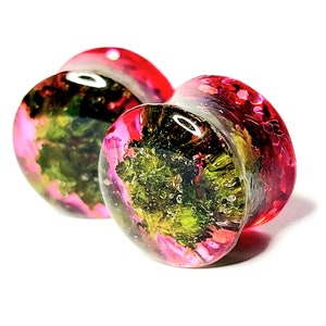 Hot Pink Pot Leaf Glitter Plugs | Pink Glitter Gauges | Double Flare Plugs | Gauges and Tunnels | Marijuana Hemp Jewelry | Nug Plugs