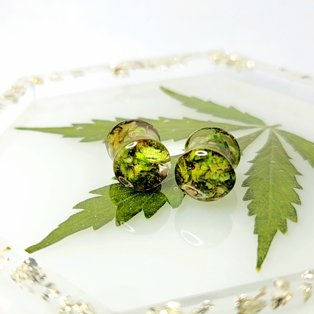 Double Flare Gauges Cannabis Ear Plugs Weed Jewelry 8mm Gauges 10mm