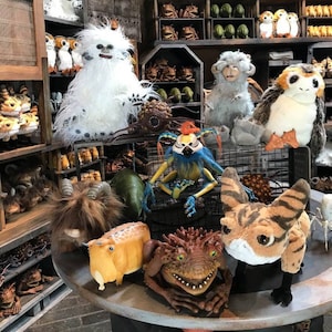 New Creature Stall Interactive Toys! - Star Wars Galaxy&#39;s Edge LIMITED OFFER(Loth-Cat, Therii, Dianoga, Porg, Kowakian Monkey Lizard, etc.)