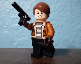 Leon S. Kennedy Purist Custom LEGO Minifigure! - Choose your weapon! (Decaled version coming soon)