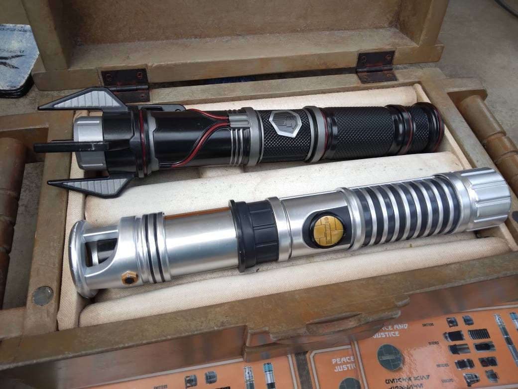 New 'Peace And Justice' 'Power And Control' Savi's Lightsaber