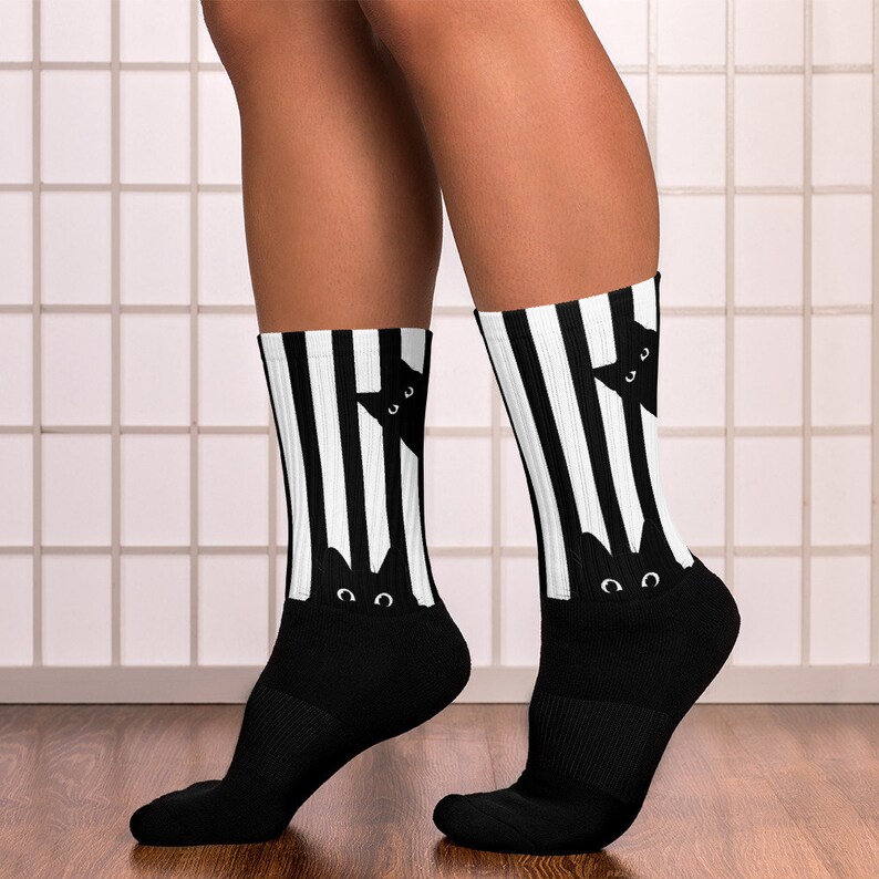 Black /& White Stripe Cat Socks Assorted Sizes