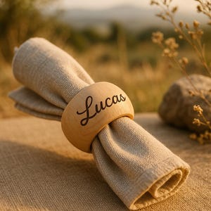 Servilletero de madera personalizado con nombre, decoración de mesa con anillo de madera personalizado, arte de mesa, regalo de Navidad, cumpleaños