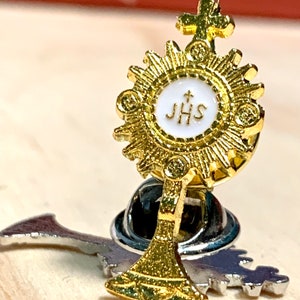 Monstrance Lapel Pin | Holy Eucharist | Blessed Sacrament