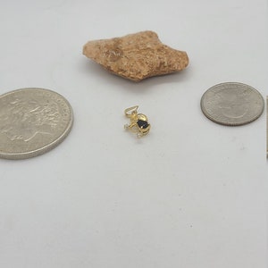 Vintage 14K Yellow Gold Diamond en Onyx bloemen hanger