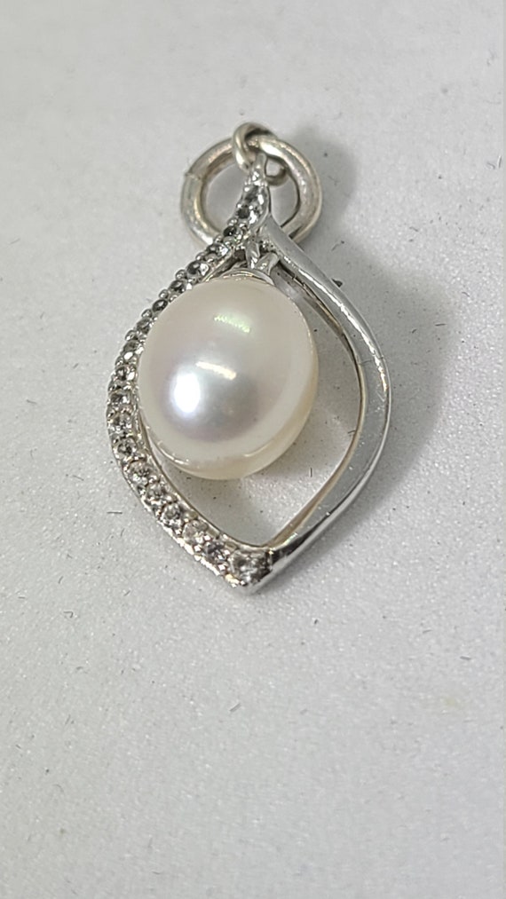 Sterling Silver Cubic Zirconia & Pearl Pendant
