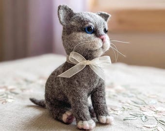 Scultura di gattino infeltrito ad ago, gatto in lana merino per gli amanti dei gatti