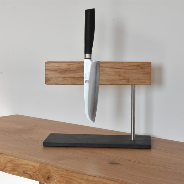 Magnetic knife block made of oak, stainless steel and slate