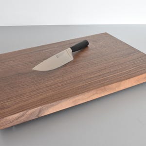 Walnut cutting board / kitchen board - handmade from fine solid wood