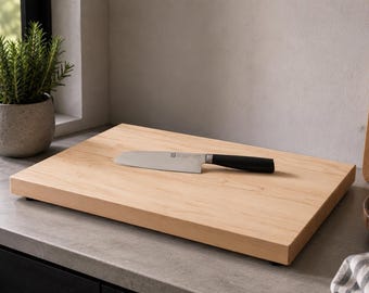 Maple wood cutting board / kitchen board - handcrafted from fine solid wood