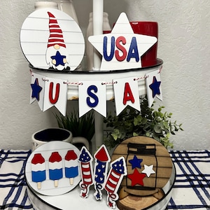 Rustic 4th of July Mini Shiplap Sign: Tiered Tray Decor