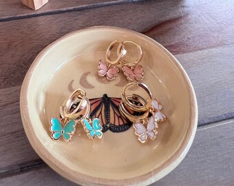 Tiny Butterfly Huggie Hoop Earrings / Daisy Hoops / Minimalist Earrings / Hoop Earrings