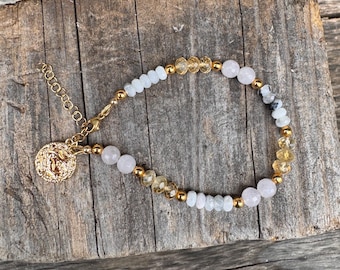 Pisces Zodiac Gemstone Bracelet / Zodiac Charm Bracelet / Celestial Jewelry / Crystal Zodiac Charm Bracelet
